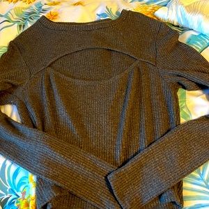 Crop top with open front and long sleeve
